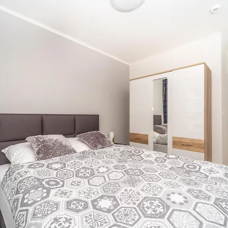 8th Floor Mk Апартаменты